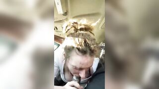 Troietta bionda succhia cazzone nero