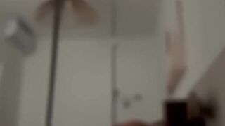 Italiana scopata e sborrata sul culo