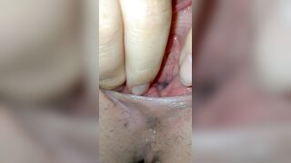 Il mattino ha la figa in bocca...