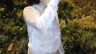 Giovane puttanella scopata in strada