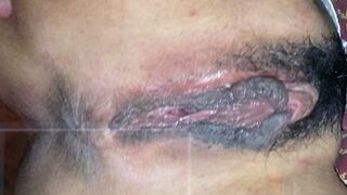 Esploro figa e culo di mia cugina