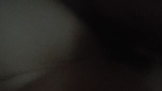 Gode e lui le sborra sulla figa