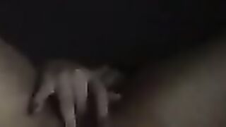 Anteprima del video: La mia troia si sgrilletta per me