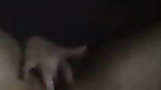 La mia troia si sgrilletta per me