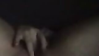 La mia troia si sgrilletta per me