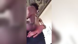 Mi sego e sborro per voi