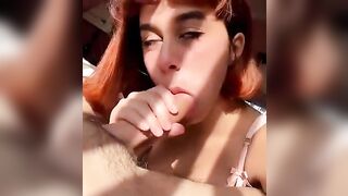 Troia italiana dai capelli rossi succhia