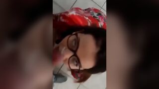 La moglie fa cornuto il marito con il BULL