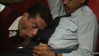 Anteprima del video: Trio interrazziale gay in volo