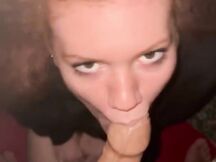 Italiana dai capelli rossi è una troia mangia cazzi