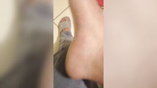 Feet split saliva ,instacum