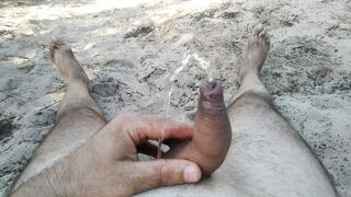 Pisciata in spiaggia