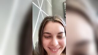 Una giovane coppia nostrana fa sesso in diretta streaming