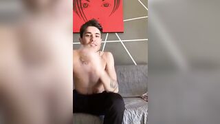 Una giovane coppia nostrana fa sesso in diretta streaming