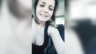 Anteprima del video: Strip e sesso orale in auto in cambio di token