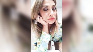 MILF italiana troia fa sesso col suo porco in live su C4