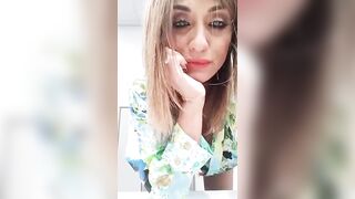 MILF italiana troia fa sesso col suo porco in live su C4