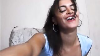 Marocchina arrapata fa la troia su webcam