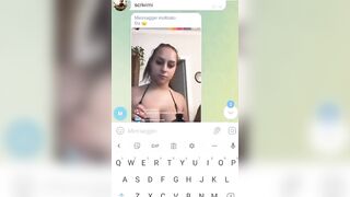 Diretta live con bella brunetta italiana