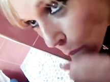 Pompino nel bagno dell'autogrill dalla prostituta rumena