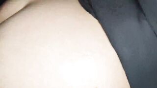 Troietta tedesca fa porcate col fidanzato in pubblico