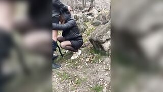 Coppia italiana fa sesso in un parco pubblico