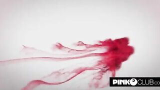 Due cazzi in culo per la bella Marika