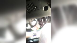 Sesso in auto per coppia di maschi gay