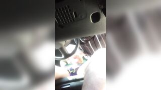 Sesso in auto per coppia di maschi gay