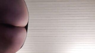 Anteprima del video: Sono gay passivo ospito solo attivi che mi inculino