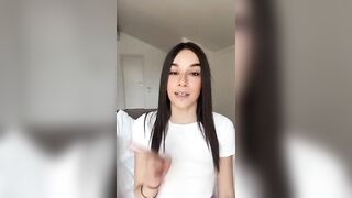 Joana cerca CAZZI MEDI E PICCOLI PER FARE CONTENUTI !!!