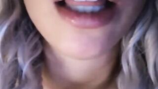 SONO UNA PUTTANA DI MERDA !