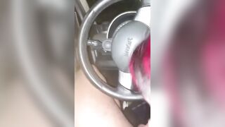 Il cliente paga la prostituta per pompino e sega