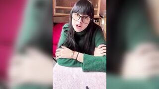 Anteprima del video: Martina Vismara prepara gli ordini del suo shop