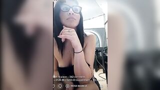 Brunetta napoletana esibizionista in diretta