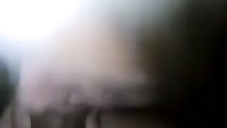 Puttana rumena rimorchiata e scopata in auto da un puttaniere