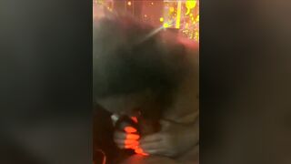 La puttana tettona mi fa sborrare tra le sue tette