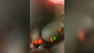 La puttana tettona mi fa sborrare tra le sue tette