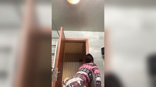 Mostra il culo su Tiktok