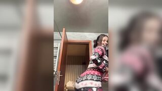 Mostra il culo su Tiktok