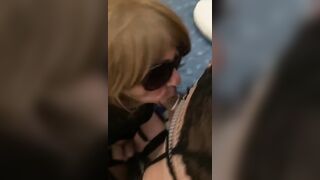 La mia amica Ginestra succhia il cazzo ad amica