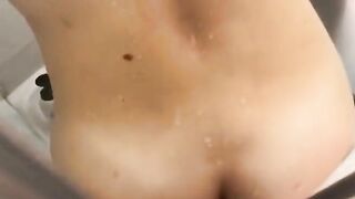 Sesso in doccia con la porca