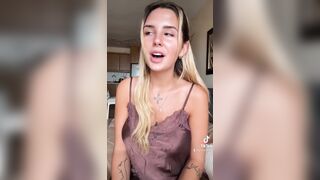 Giulia Vaneri su tiktok dopo aver scopato il prete