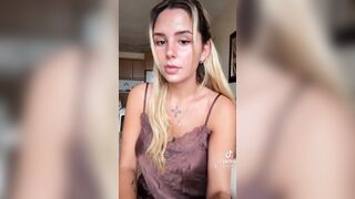 Giulia Vaneri su tiktok dopo aver scopato il prete