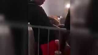 Sgamata a succhiare il cazzo al PR