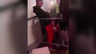 Sgamata a succhiare il cazzo al PR