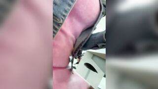 Ditalino nel terminal dell'areoporto