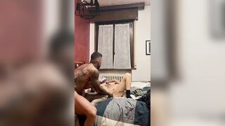 Brunetta scopata dal Toro Romano