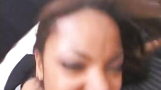 Giovanissima puttanella nera