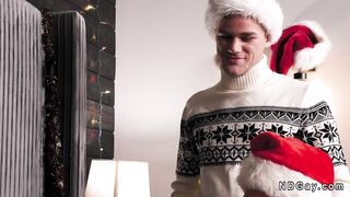 Sesso anale gay a tre alla vigilia di Natale